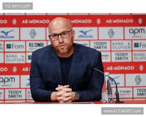 记者:马不停蹄,巴萨今日从摩纳哥返回后已经开始训练